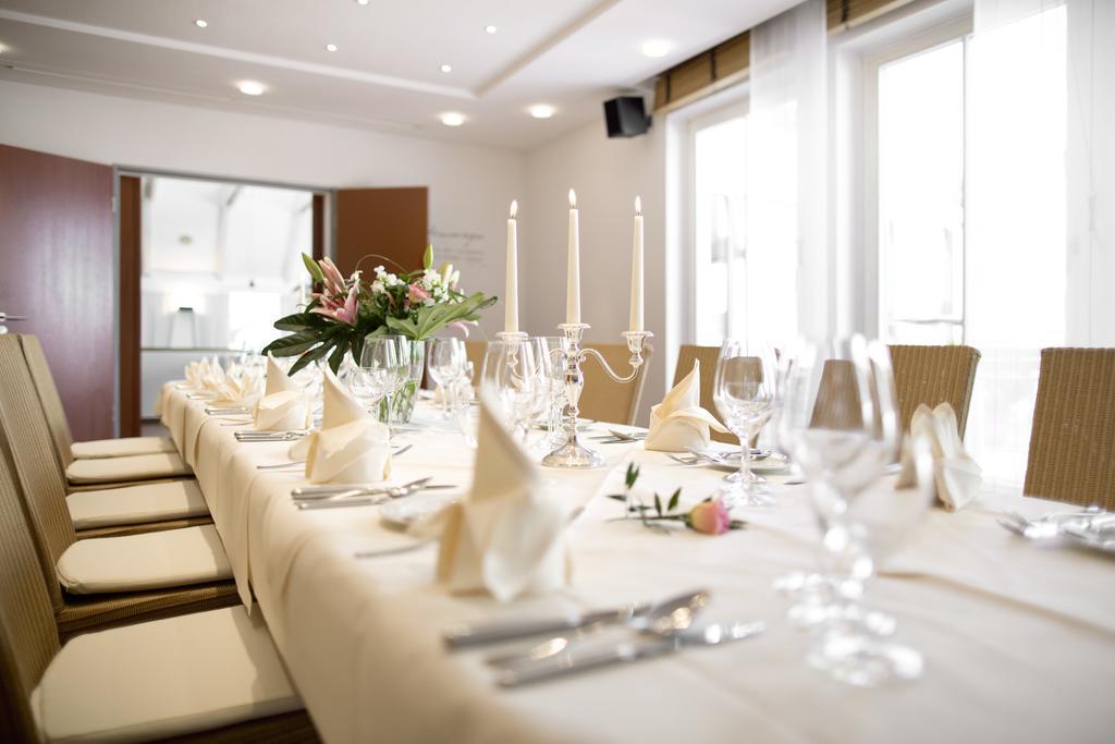 Hotel Kleines Meer Waren  Ngoại thất bức ảnh