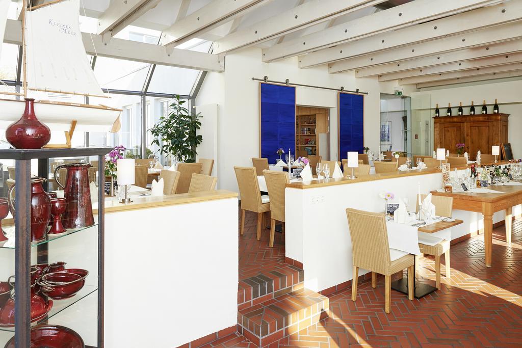 Hotel Kleines Meer Waren  Ngoại thất bức ảnh