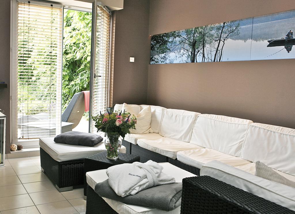 Hotel Kleines Meer Waren  Ngoại thất bức ảnh