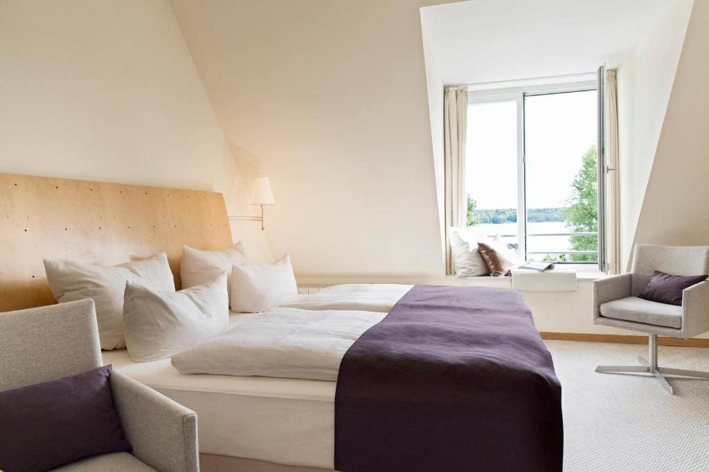 Hotel Kleines Meer Waren  Phòng bức ảnh