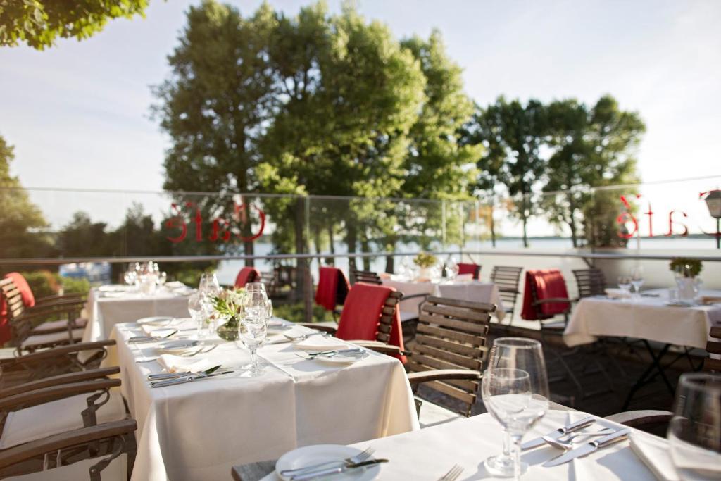Hotel Kleines Meer Waren  Ngoại thất bức ảnh