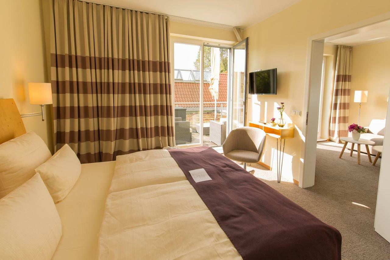 Hotel Kleines Meer Waren  Ngoại thất bức ảnh